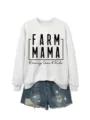 Lässiges Damen Farm Mama Print Sweatshirt Detailansicht mit Grafik und Kragengröße. - S / Oberteile / Off-White