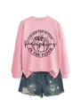 Bequemer rosa Langarm-Sweatshirt kombiniert mit stilvollen Destroyed Denim Shorts für Damen. - S / Oberteil (5801) / Rosa