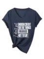 Λεπτομερής όψη casual t-shirt με λαιμόκοψη V, αστείο τύπωμα και στιλάτο κόμπο. - S / Tops / Mple Skouro