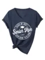 Γυναικείο T-shirt V-neck κοντομάνικο Senior Mom τάξη 2027 casual στυλ μπλούζα - Ναυτικό Μπλε (Λευκή Γραμματοσειρά)