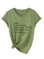 Présentation détaillée de tee-shirt vert casual col V femme manches courtes avec lettre. - Vert Olive (Police Noire)