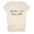 Dames ronde hals korte mouw t-shirt beige casual top met schattige brief bedrukking. - S / Tops / Zand (Zwart Lettertype)