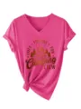 Camiseta casual de mujer con cuello en V y manga corta con estampado de camping. - 3812-Rosa Fucsia (Gráfico en Color)
