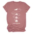 Stilvolles Damen Rundhals Kurzarm T-Shirt mit lustigem Papierflieger Grafikdruck. - S / Oberteile / Roségold
