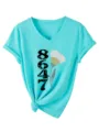 Türkisblaues V-Ausschnitt Kurzarm-T-Shirt Detail mit 8647 Grafikdruck und Saumknoten. - S / Oberteile / Tiefwasserblau