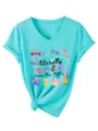 Casual τιρκουάζ V-neck κοντομάνικο t-shirt με ρετρό γραφική στάμπα της δεκαετίας του 90. - Tops / Βαθύ Μπλε του Νερού / S