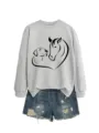 Felpa grigia casual da donna a maniche lunghe con stampa cuore cane cavallo e pantaloncini. - Taglia S / Top / Grigio (Carattere Nero)