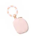 Portafoglio in pelle rosa con portachiavi di perle in silicone, accessorio elegante e pratico. - Rosa chiaro