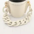 Custodia per tazza in pelle PU beige con manico a catena spessa, elegante porta bevande. - Bianco avorio