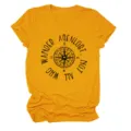 Damen lässiges Rundhals Kurzarm T-Shirt mit Kompass Druck für bequeme Freizeit und Alltag. - S / Oberteile / Senfgelb (Schwarzer Text)