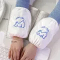 Manichettes en peluche mignonnes pour femmes, manches anti-saleté chaudes avec broderie d'ours. - Broderie Ours Paresseux / Version Moyenne / Blanc