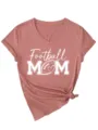 Λεπτομερης οψη της λευκης εκτυπωσης Football MOM σε ενα μοντερνο γυναικειο t-shirt. - S / Tops / Ροζ χρυσό