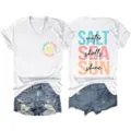 Maglietta bianca casual a maniche corte con scollo a V e stampa grafica estiva per le donne. - Taglia S / Top / Bianco