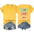 T-shirt gialla da donna con scollo a V e maniche corte con stampa estiva e pantaloncini in denim. - Taglia S / Top / Giallo