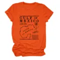 Golf van Mexico Estd 1672 Dames Casual Korte Mouw Oranje T-Shirt Grafisch Tee Detail - S / Tops / Paars (Zwarte Letters Meerkleurige Grafiek)