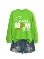 Vue détaillée du sweat-shirt vert vif avec le motif imprimé baseball senior mom 2026. - S / Hauts / Vert Néon (Impression Blanche)