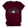 T-shirt à manches courtes bordeaux pour femme avec impression graphique soccer mom. - S / Hauts / Bordeaux