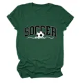 T-shirt femme vert à manches courtes et col rond avec imprimé maman de foot d'été. - S / Hauts / Vert Vintage