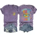 Lässiges Damen V-Ausschnitt Kurzarm T-Shirt mit Grafikprint und Jeansshorts für Sommer. - S / Oberteile / Lila