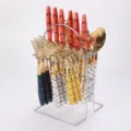 Set de couverts en acier inoxydable avec manches colorés et élégant support doré de cuisine. - Ensemble de 24 Pièces (Boîte PVC avec Support) / Or