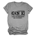 Camiseta gris de manga corta para mujer con estampado de letras vintage divertidas Gen X casual. - S / Tops / Gris Oscuro (Letras Negras Gráfico de Color)