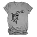 Damen graues kurzarm t-shirt freizeitmode süß hai grafik rundhals oberteil kleidung - S / Oberteile / Dunkelgrau (Schwarze Buchstaben Farbgrafik)
