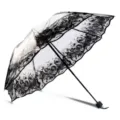 Ombrello pieghevole trasparente con stampa di rose in bianco e nero, elegante e portatile. - 53,5 cm x 8K / Cardinale