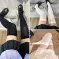 Damen schwarz und weiß Oberschenkel Kniestrümpfe JK Stil Strumpfwaren Artikel neu - Einheitsgröße / Schwarz + Weiß + Beige