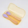 Kit cuillère et fourchette en silicone pour bébé avec manche en bois, violet, variante. - Lilas