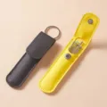 Roestvrijstalen oorreiniger set met draagbare lederen etui sleutelhanger 6 stuks. - Geel En Zwart Mix