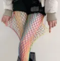 Y2K Regenbogen Netzstrümpfe sexy hohle Strumpfhose elastische bunte Strumpfwaren Detailansicht - Einheitsgröße / Regenbogen Mittleres Netz