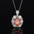 Splendida collana con ciondolo in pietra preziosa arancione taglio cuscino con un alone di diamanti. - Collana con ciondolo / rosa arancio