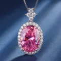 Elegante collana con ciondolo in pietra preziosa rosa ovale e alone di zirconi per donna - Stile Rosa (ZS547) / Ciondolo Con Pietra Rosa Con Catena