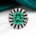 Bague de luxe avec pierre précieuse verte coussin et détails géométriques noirs et blancs. - Vert Paraïba (Pierre Principale 10*12) / Vert