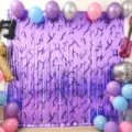 Lila Blitz Fransen Vorhang Party Hintergrund Fotohintergrund mit Luftballons und Deko - Lila Flickwerk