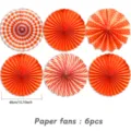 Detailansicht des orangefarbenen Fächer-Sets, 40 cm Durchmesser, ideal für Party-Wanddeko. - Papierfächer
