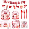 Babyparty Geschirr Set in Rot Weiß mit Soda Thema Teller Bechern und Girlande Deko - Komplettes Luxus Cola Thema Set / 9-teiliges Set (7-Zoll-Teller 10er+9-Zoll-Teller 10er+Serviette 20er+Becher 10er+Tischdecke 1er+Banner 14er+Besteck 30er)
