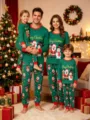 Dettaglio di pigiami natalizi coordinati per la famiglia con allegra stampa di Babbo Natale. - Mamma - S / Top E Pantaloni / Verde
