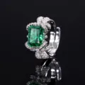 Elegante groene smaragd zircone strik ring voor dames, luxe zilverkleurige verstelbare ring. - Smaragdgroene Ijsbloem Slijpvorm Ring