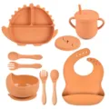 Set de alimentación de silicona para bebés con plato de dinosaurio, bol, cuchara, tenedor y babero. - Conjuntos / Naranja Cálido