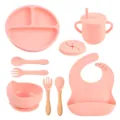 Siliconen baby servies set met verdeeld bord, zuignap kom, antilekbeker en slabber in roze. - Y12-set