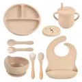 Beige siliconen baby eetset met verdeeld bord, zuignapkom, slabbetje en bekers. - Y15-set