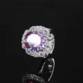 Squisito anello di lusso con gemma viola e alone di cristallo scintillante elegante - Anello Blu Viola