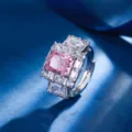 Lussuoso anello da donna in diamante sintetico rosa con elegante pietra preziosa quadrata. - Anello Strass Rosa Taglio Ghiaccio