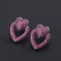 Superbes boucles d'oreilles clous double coeur avec oxydes de zirconium rose sur métal noir. - Boucles d'oreilles clous / Rouge