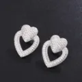 Belles boucles d'oreilles cœur double avec oxydes de zirconium scintillants, bijoux argentés. - Boucles d'oreilles clous / Zircon Blanc Plaqué Platine