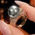Meravigliosa anello perla nera 12mm oro rosa pavé di zirconi, variante elegante. - Anello di Perla Grigia / Taglia 6