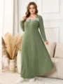 Grünes Rippstrick-Maxikleid in Übergröße mit Spitzenbesatz und Knöpfen für den Herbststil. - 0XL / Grün