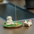 Keramische schattige kikker wierookbrander houder set met lotusblad schaal voor huisdecoratie. - Boeddhistische kikker, billen-kikker, klei lotusblad & sandelhoutbrander