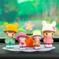 Joli ensemble de poupées de dessin animé pour tableau de bord de voiture avec pot de fleurs. - Couple mignon + Hua Hua et Mi Er + Tournesol orange + Tapis bleu